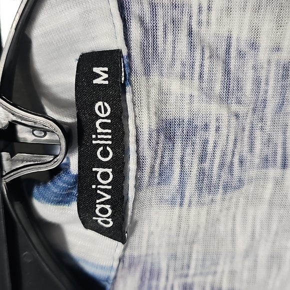 David Cline Sleeveless Blouse with Graphic Design Size Medium - Picture 3 of 4